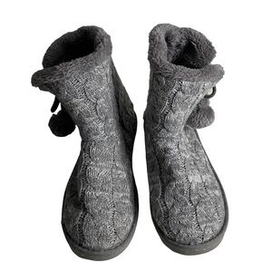 Women’s Gray Cable Knit Slipper Booties